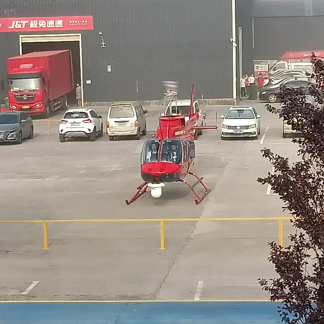 不会航拍的小张