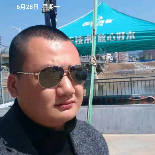 笑容依旧