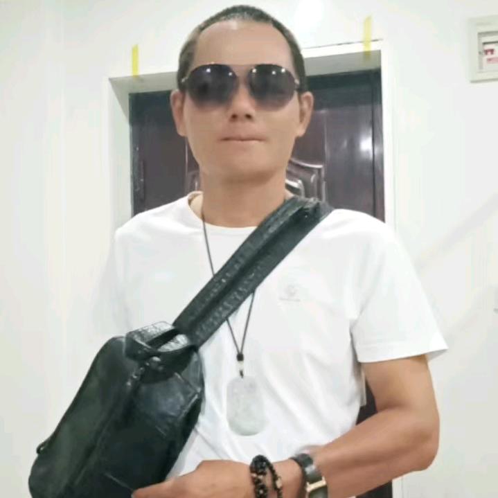 威哥晚上(20，点10分-)开播【橱窗。