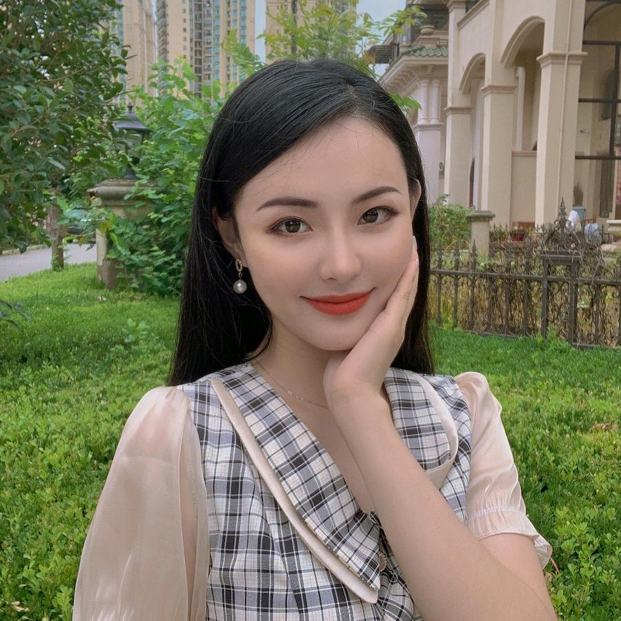 彩萱服饰