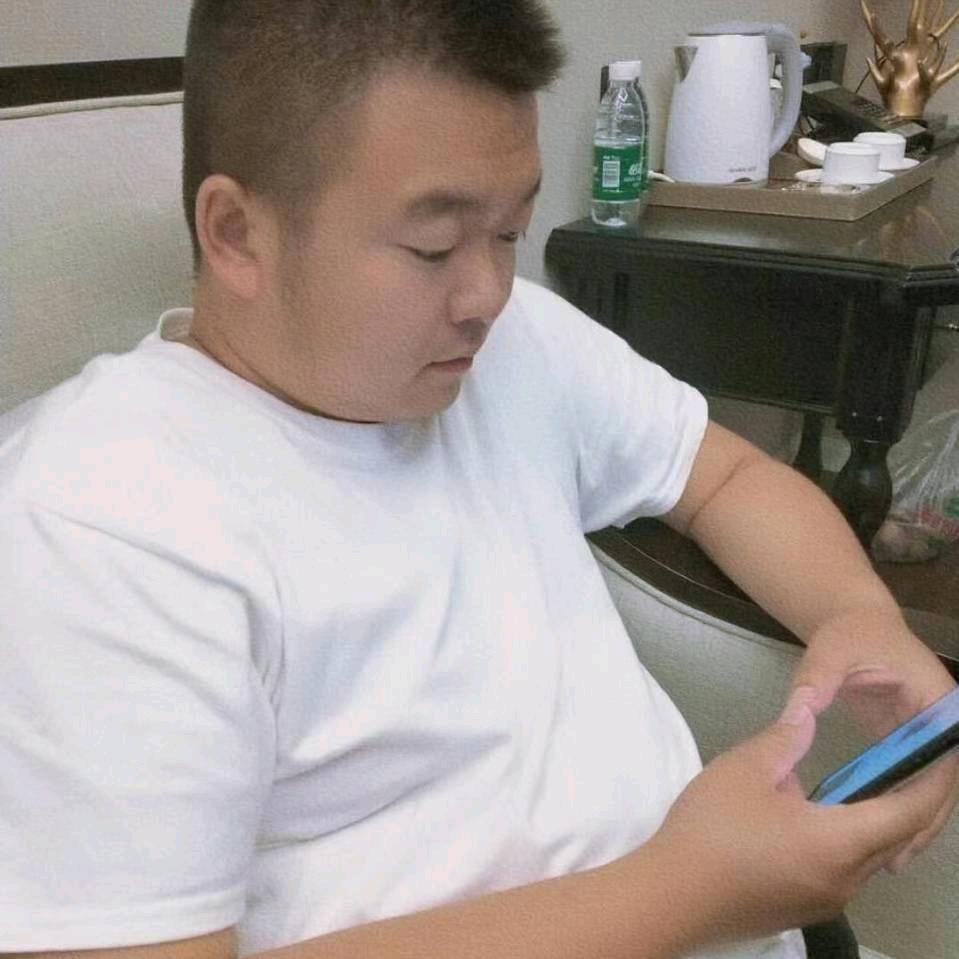 王维菠