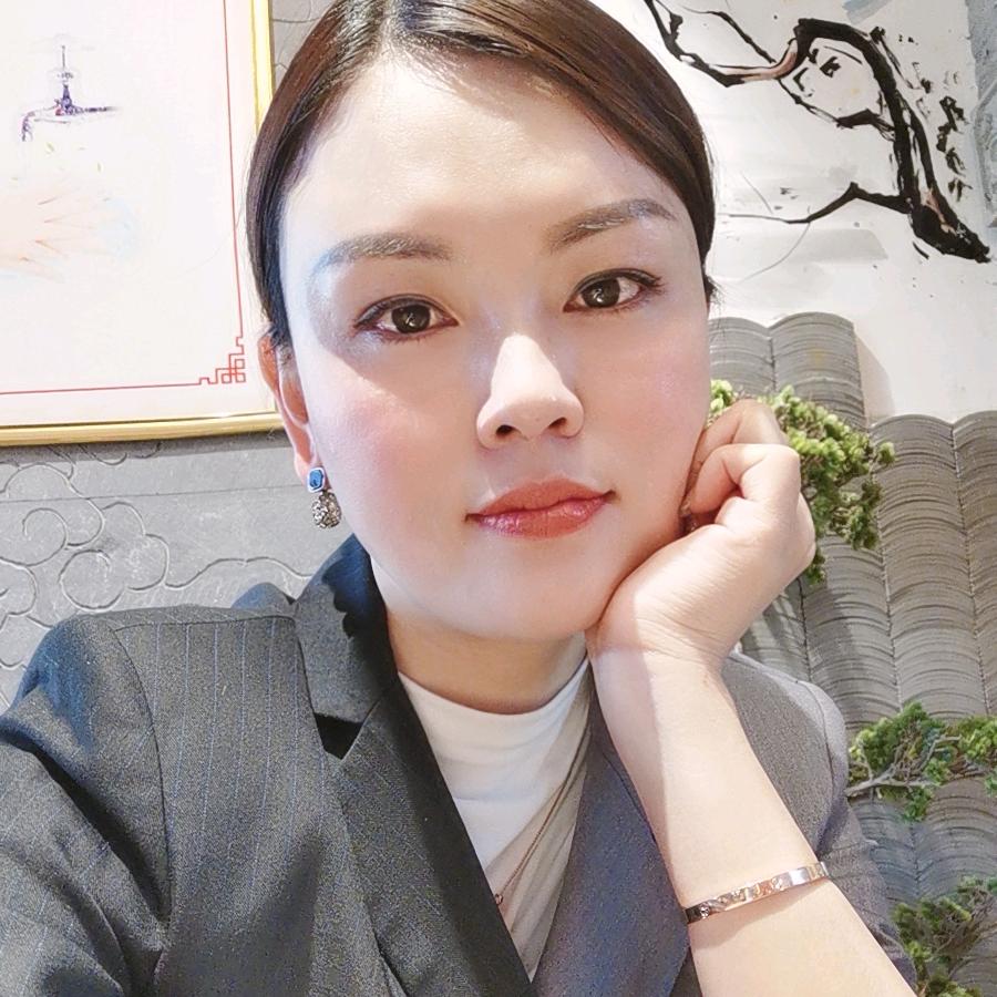 默染傻笑
