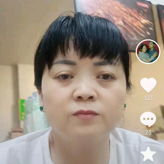典典