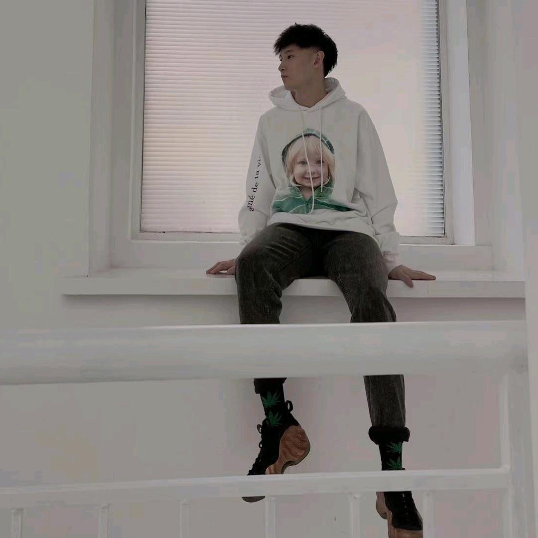 潮玩推荐官小JIN