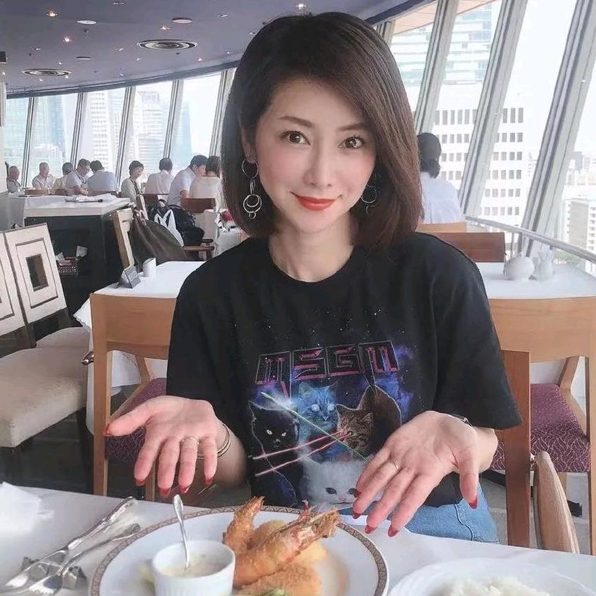 阳光明媚