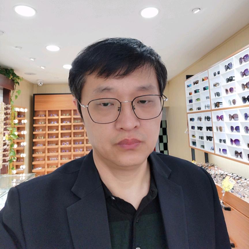 农校新视力眼镜店