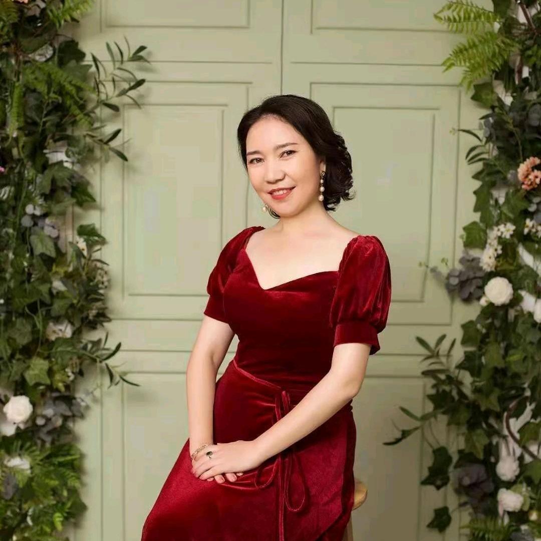 热吾扎·那毕吾拉 优秀美女