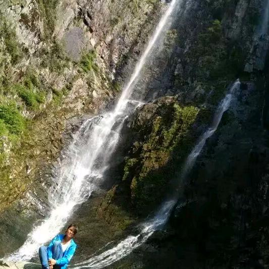能亮哥