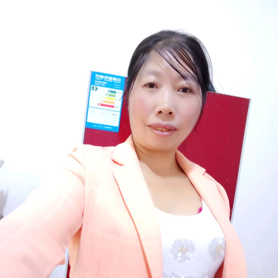 自在飞花轻似梦