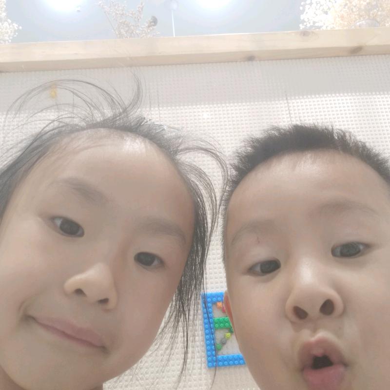 琼