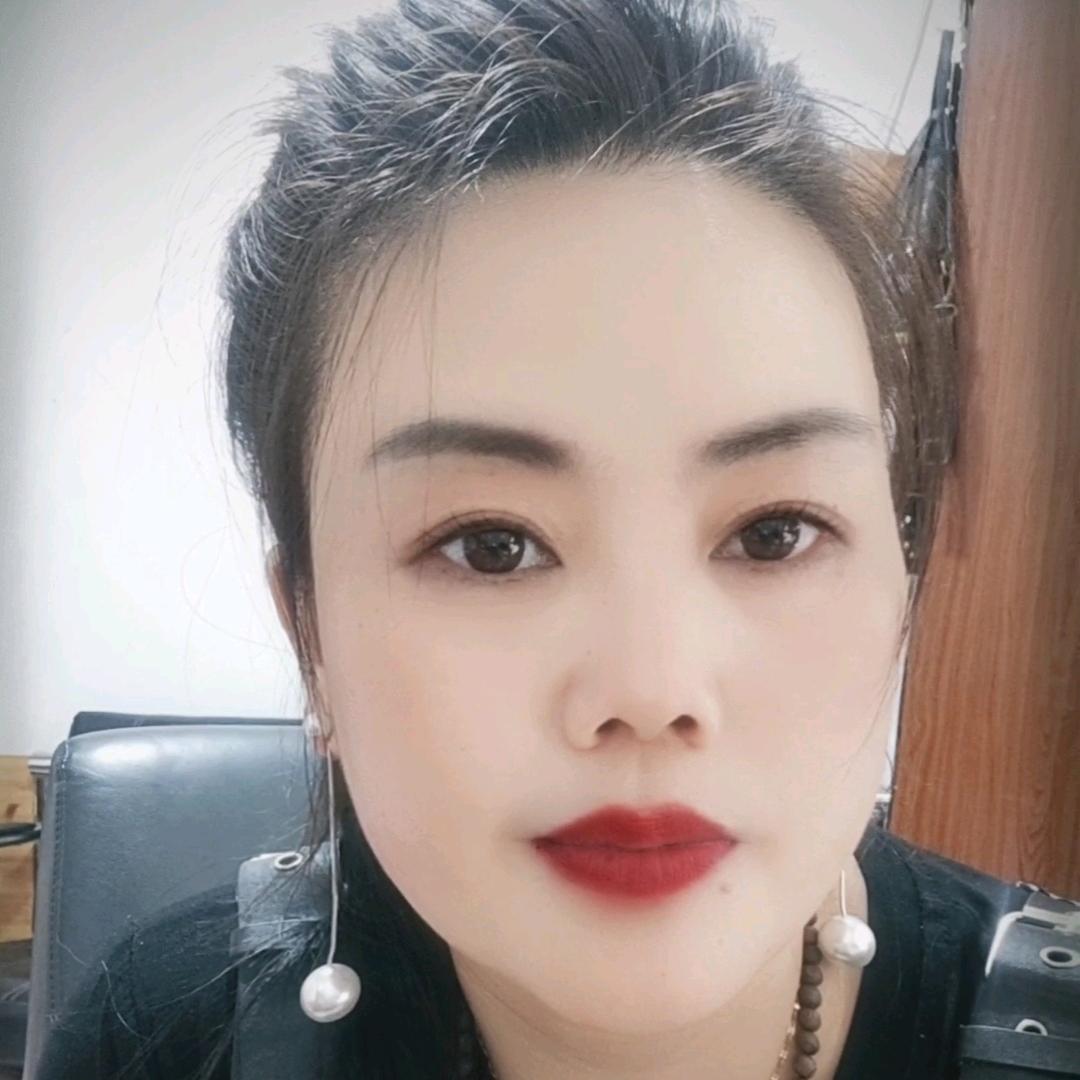 红绣童鞋