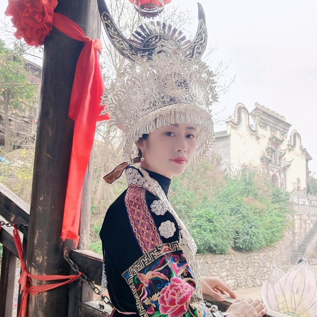 文静苗家姑娘