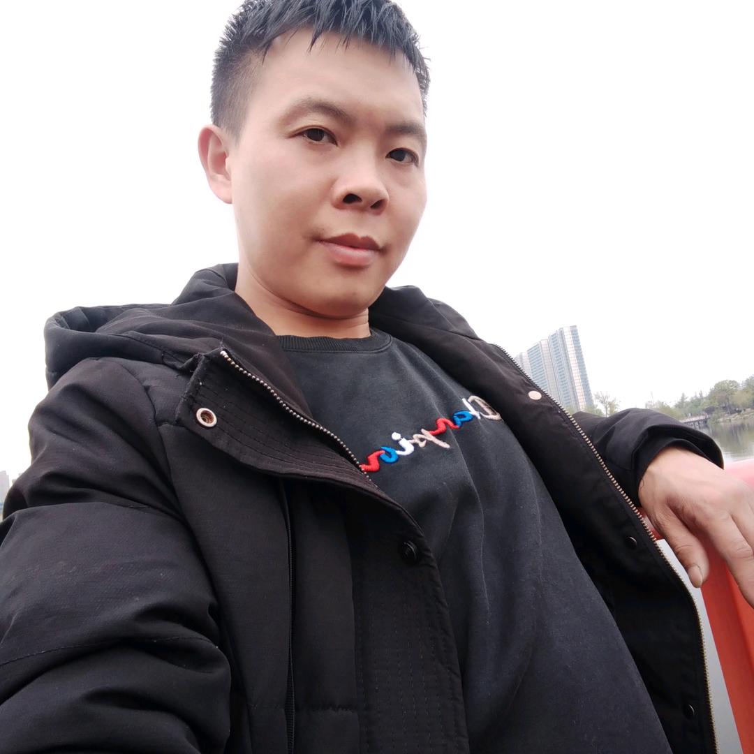 记忆落满尘埃💔💔回忆再美也是伤