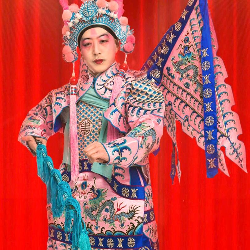 君临天下...
