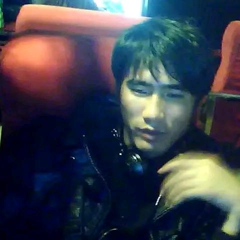 清空记忆_隐入尘烟