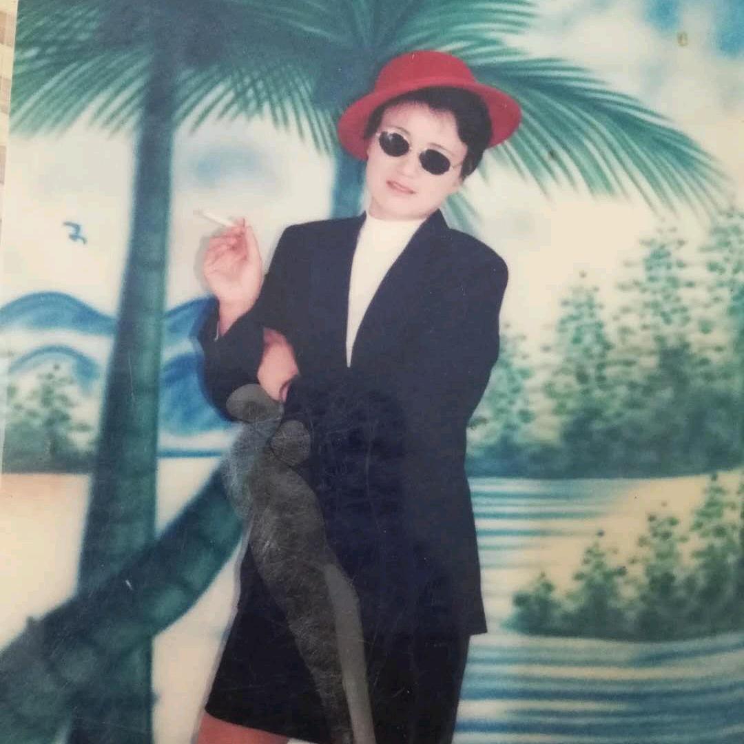 b:/祝亲新的一年：生活越l莱越好，脾气