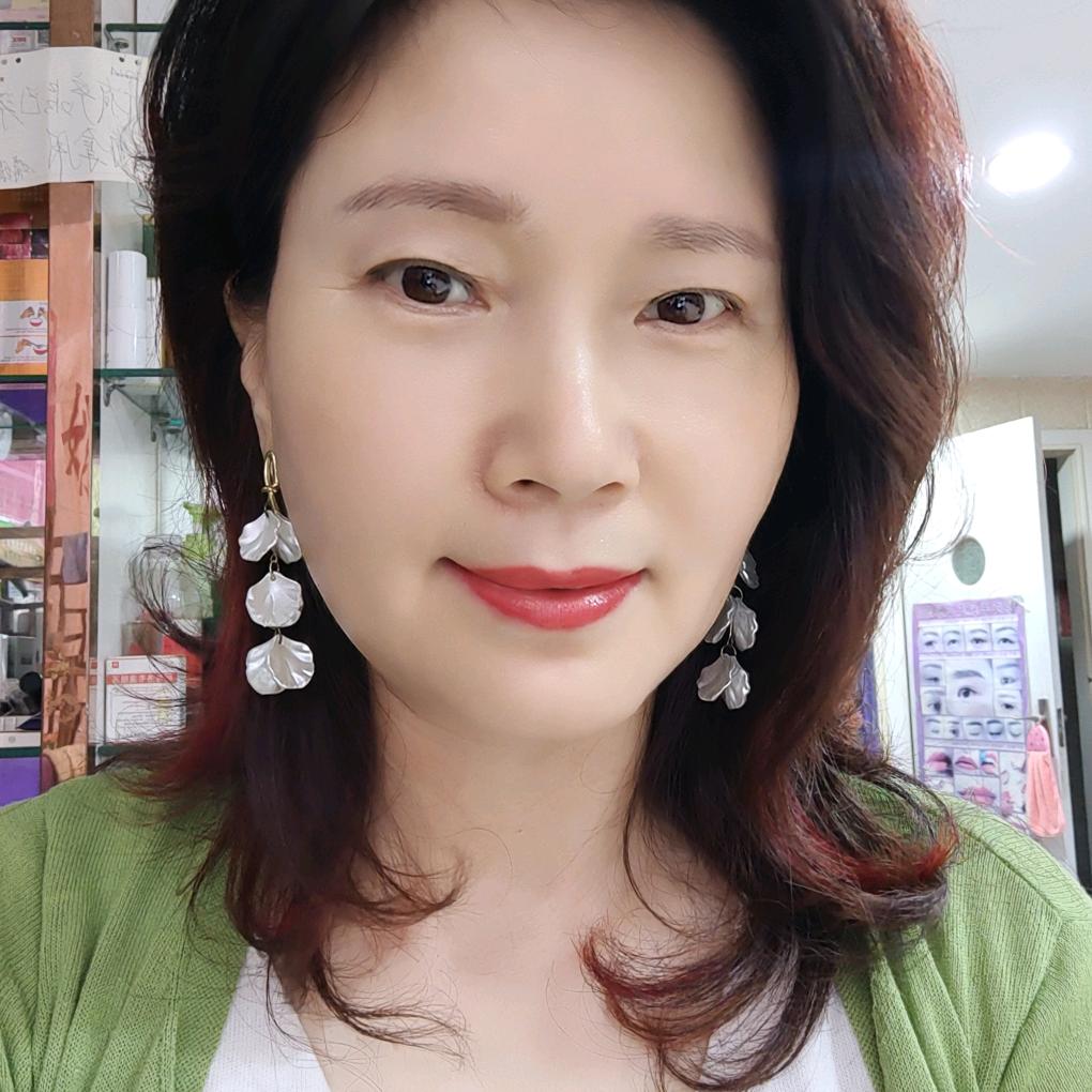 丹阳市云阳镇娟娟美容美发设计中心