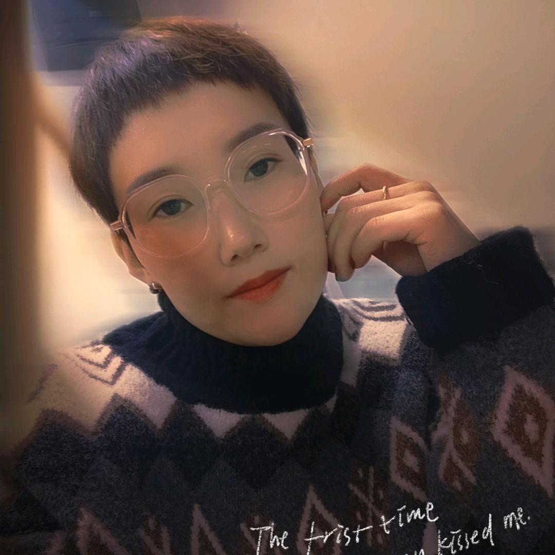 村里有个姑凉叫小芳