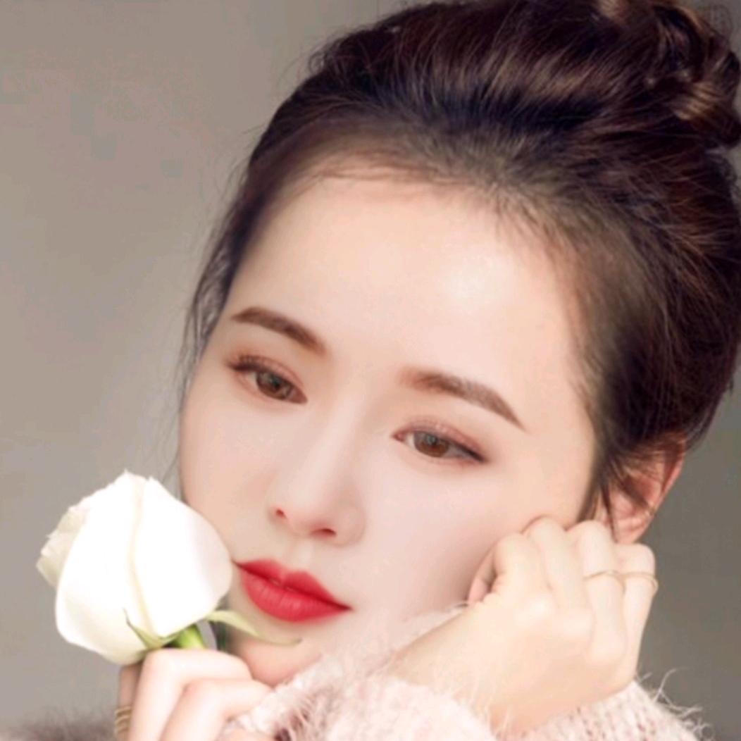 只带嫣然笑，鄢兰↗