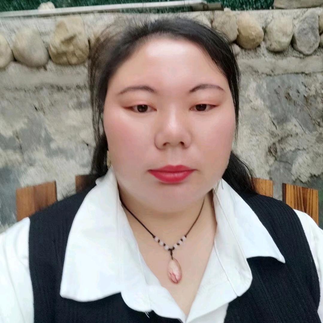 （  小  琴 ）