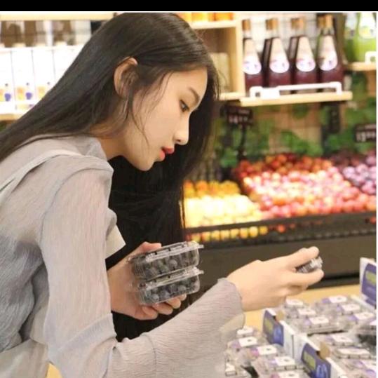 小莉莉