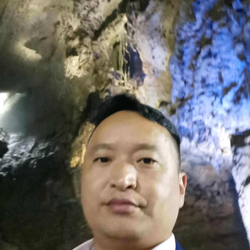 鹏程万里，云秀山河！