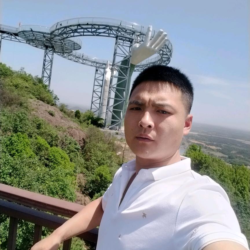 专业砌墙小黄