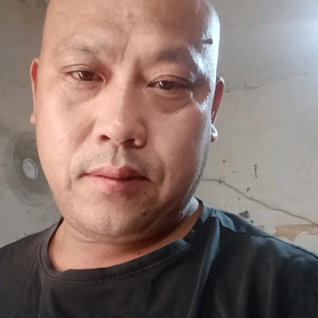 前巷菜市场胖子绝味叉骨