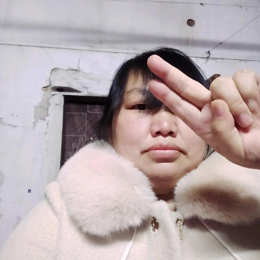 重庆酉阳白素英