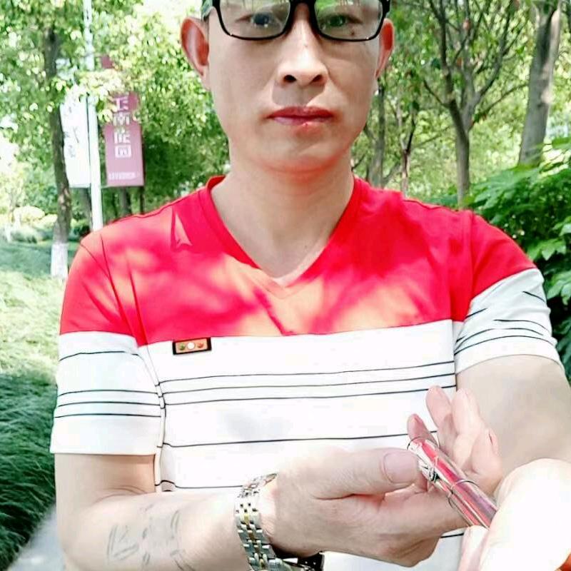 潇洒哥。