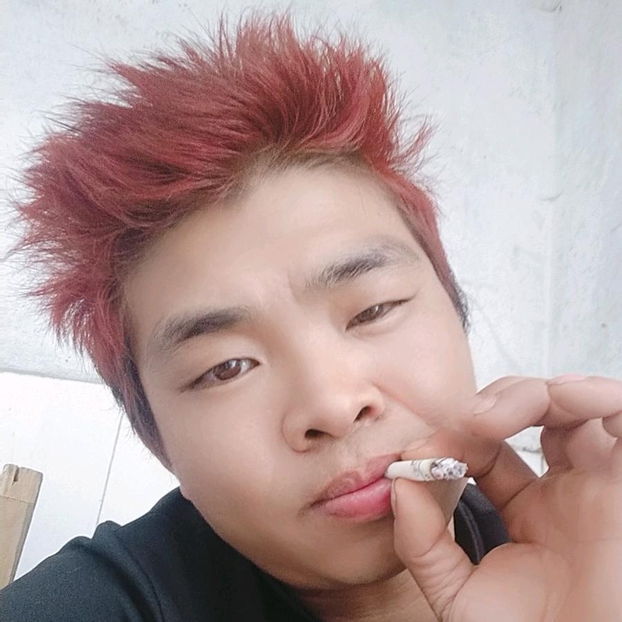 （威宁附近专业搭竹架）｛小雷｝