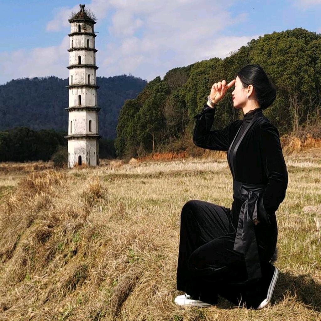 施施