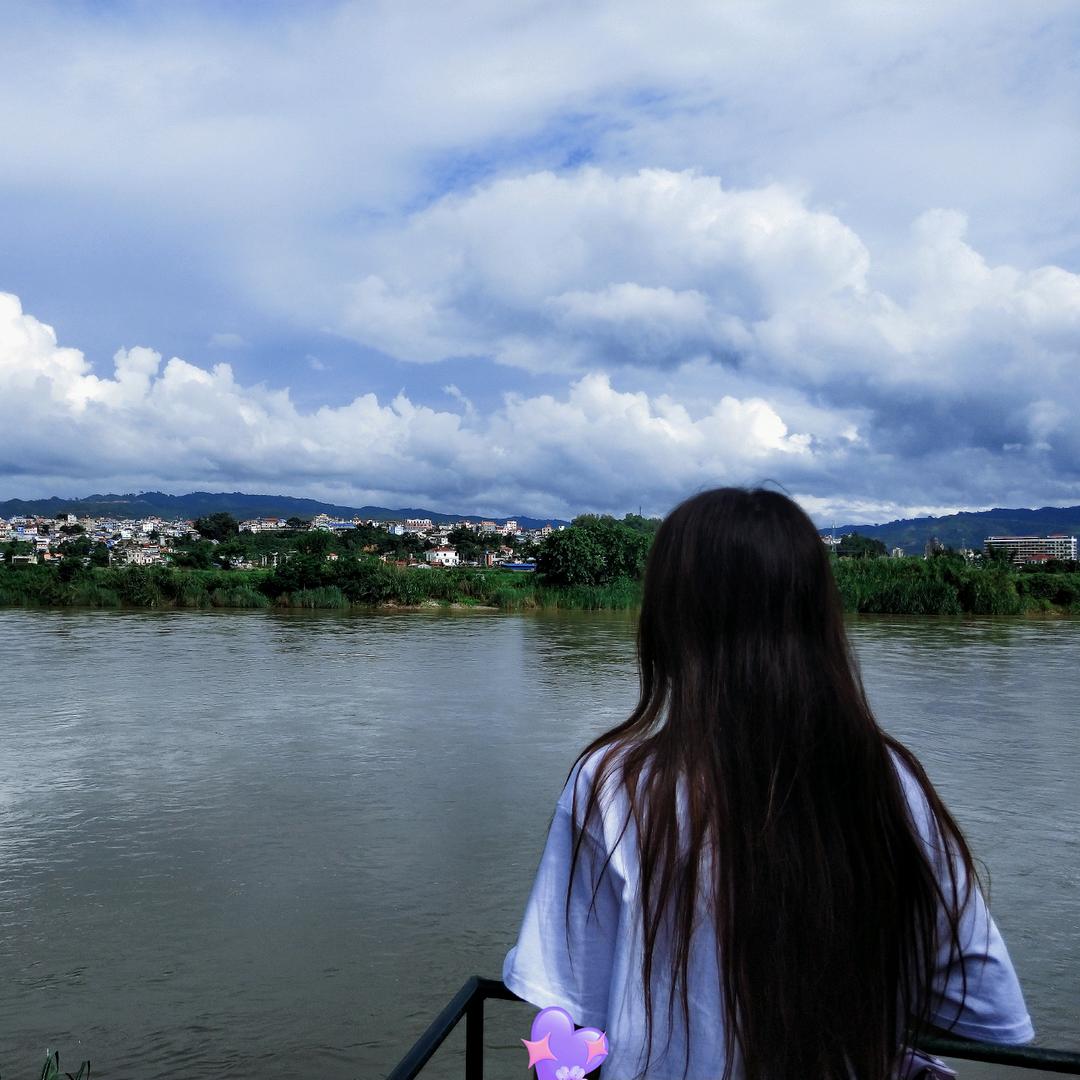 权志龙0818 .