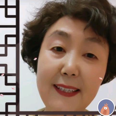 爱唱歌的英子