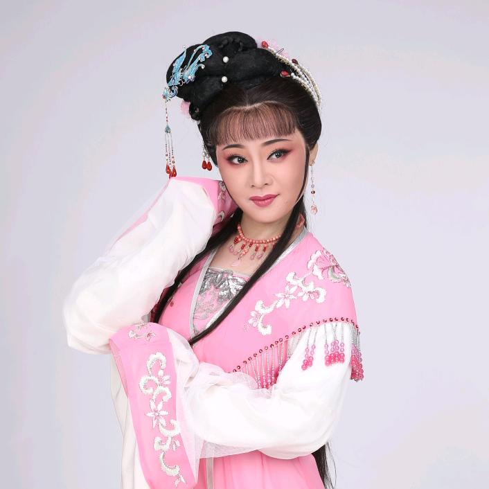 越剧何增芳