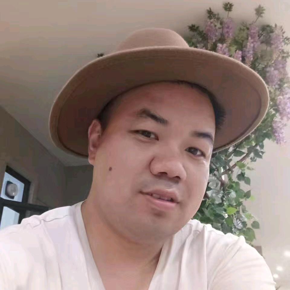 弧饰界圆弧顾态门业