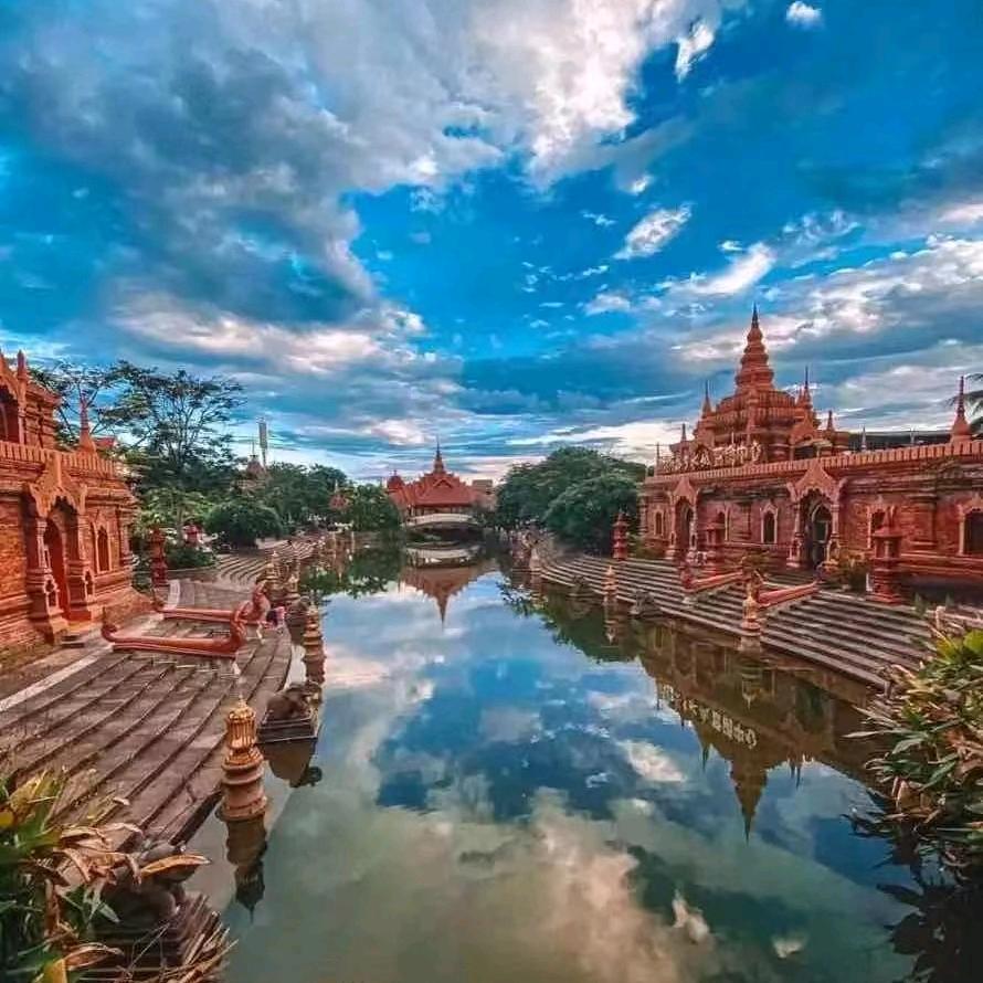 小苗带你游版纳