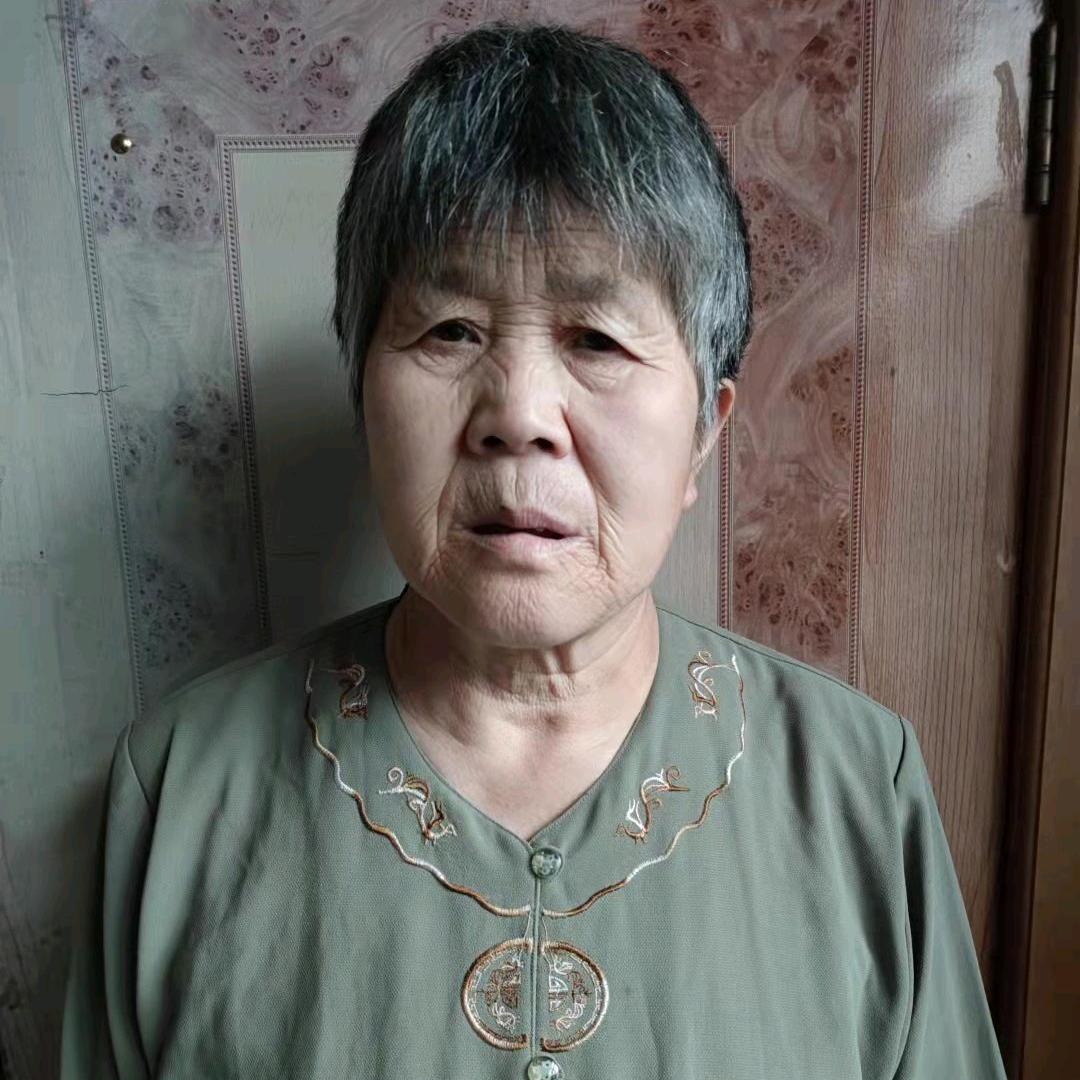养猪姐（手机摄影）