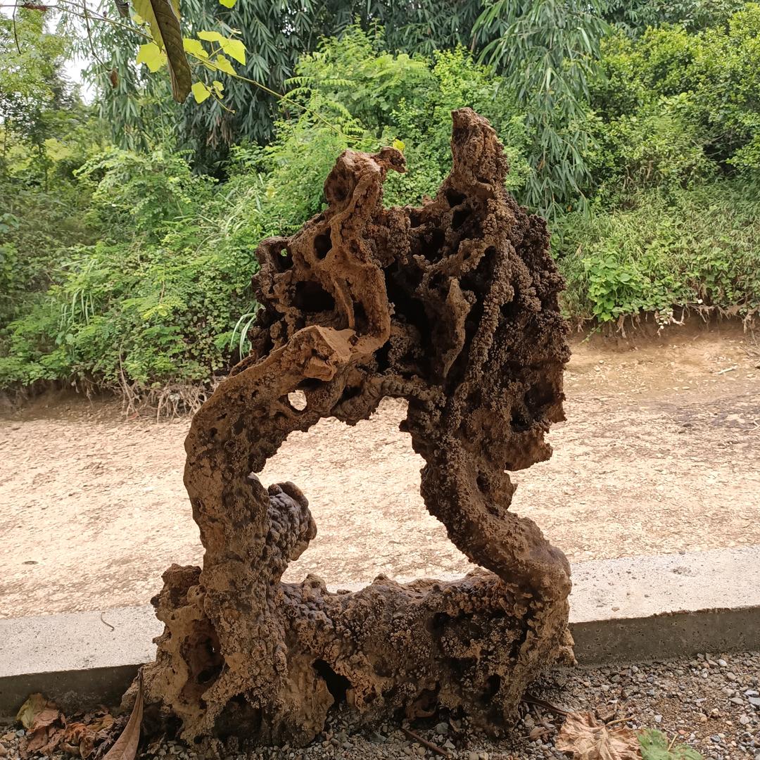 山岩一滴水《清》