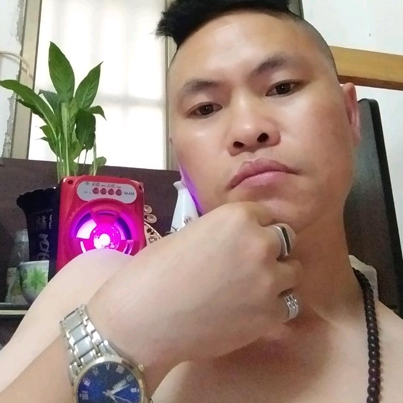 斌哥我是承包荔枝果园的，主要糯米糍，妃子