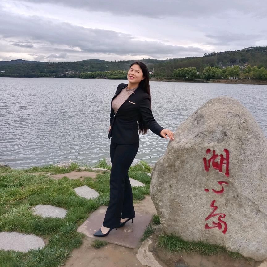 自强不息的女厨师