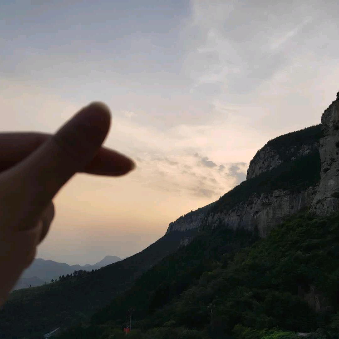 故乡的月亮格外亮