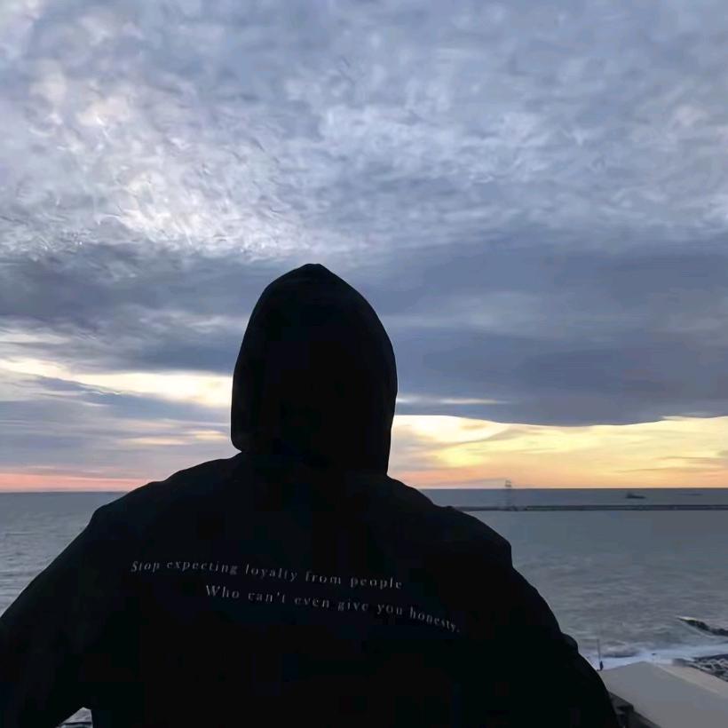 多姿多彩丝巾商店