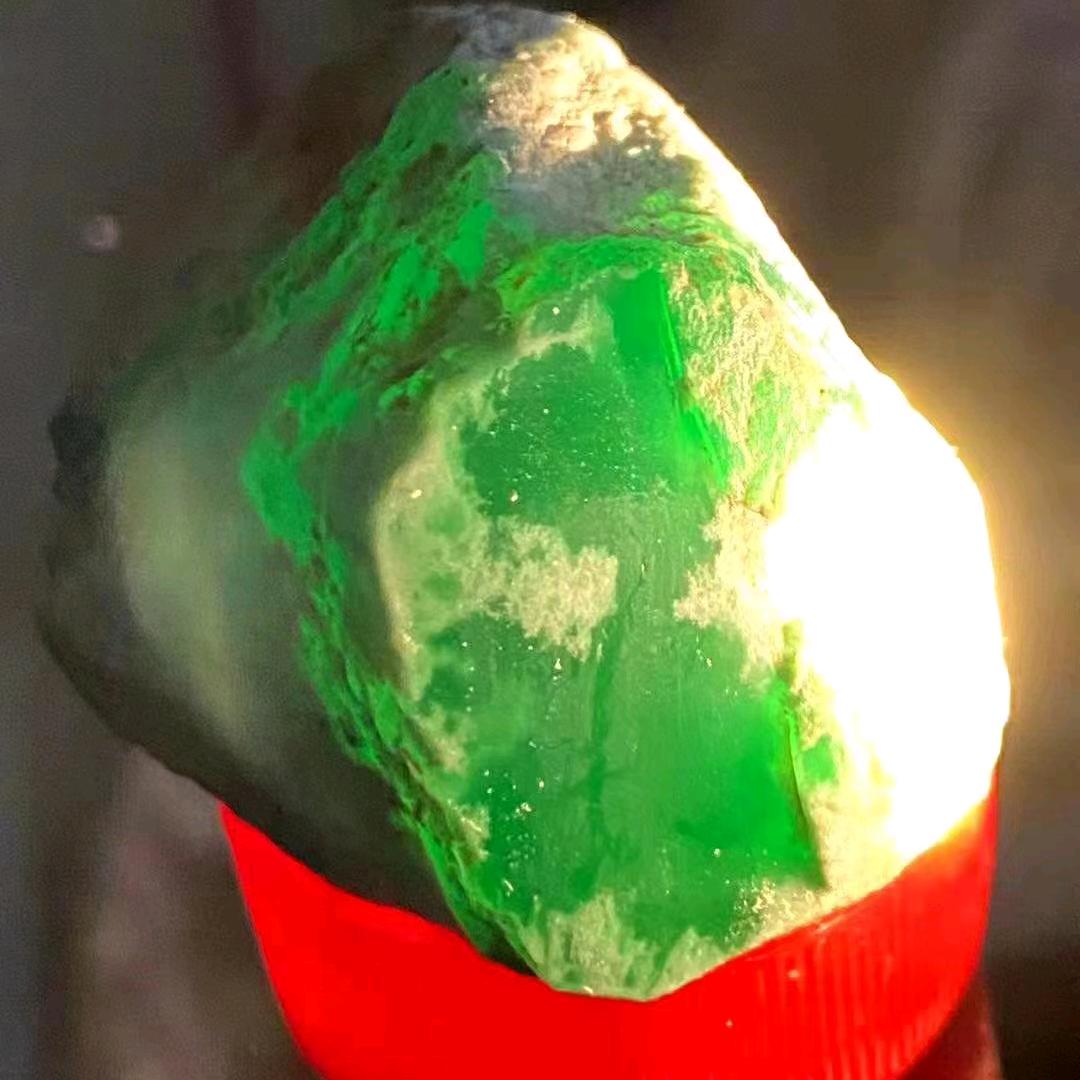 盈江翡翠原石批发，