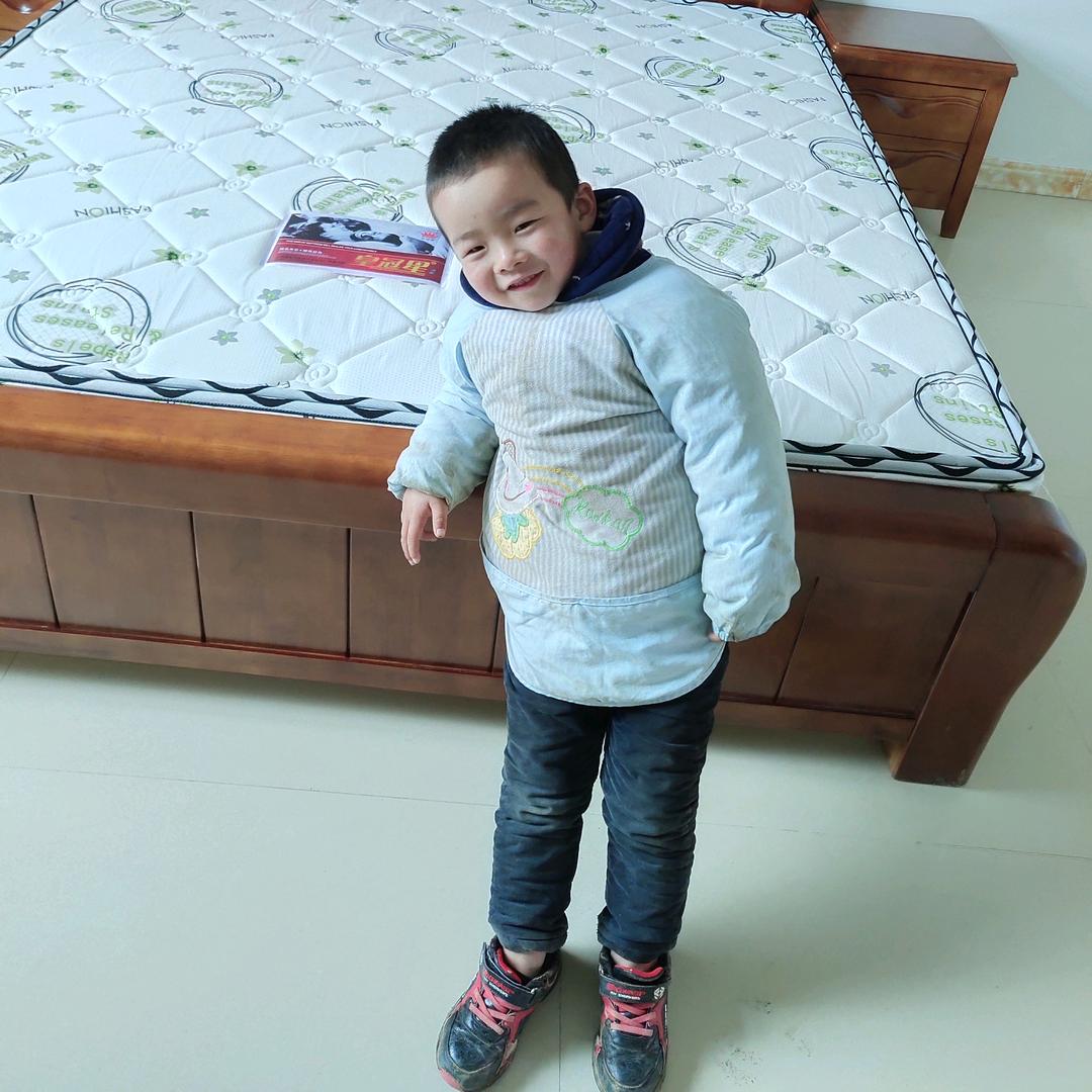 詹少