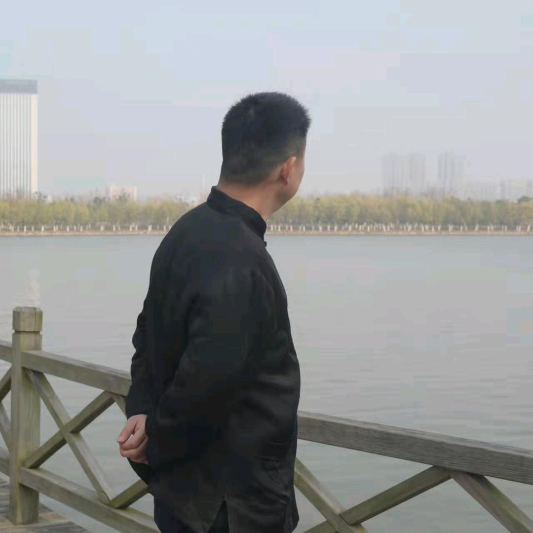 河下古镇易先生