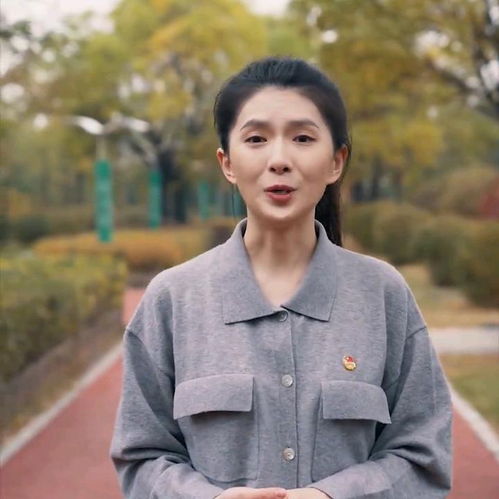 水中的明月
