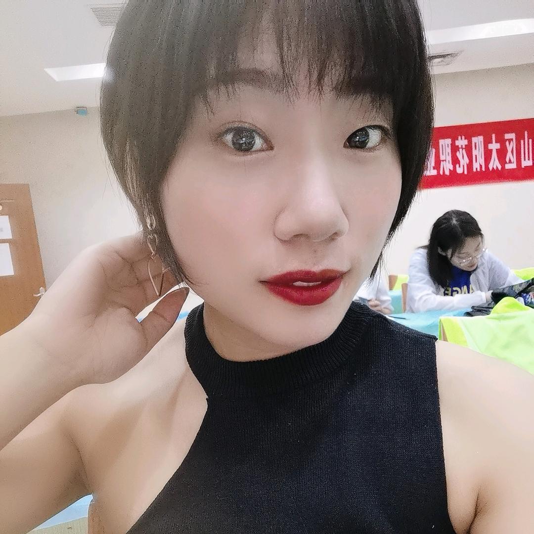 小女人👩🏻