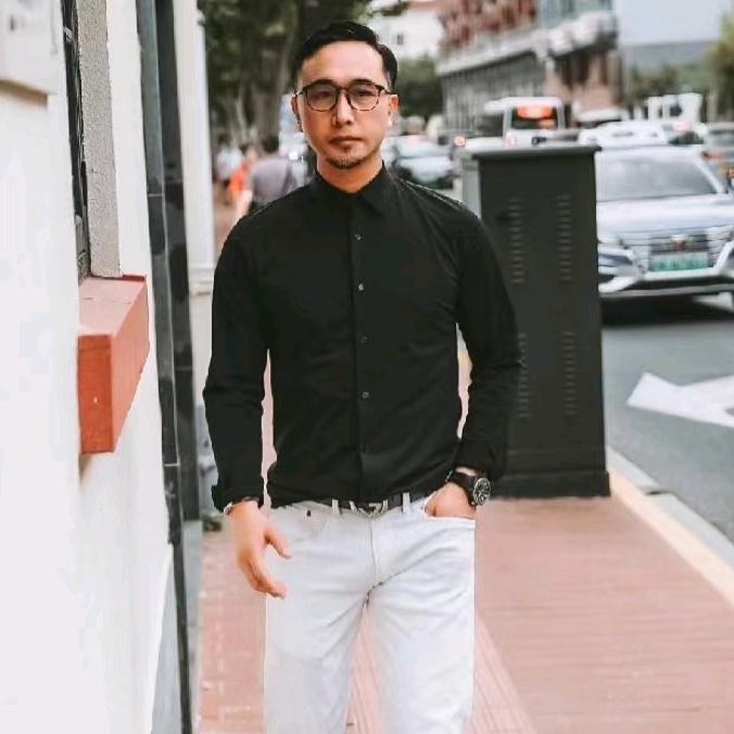 范善文John（明星造型师与美学博主）