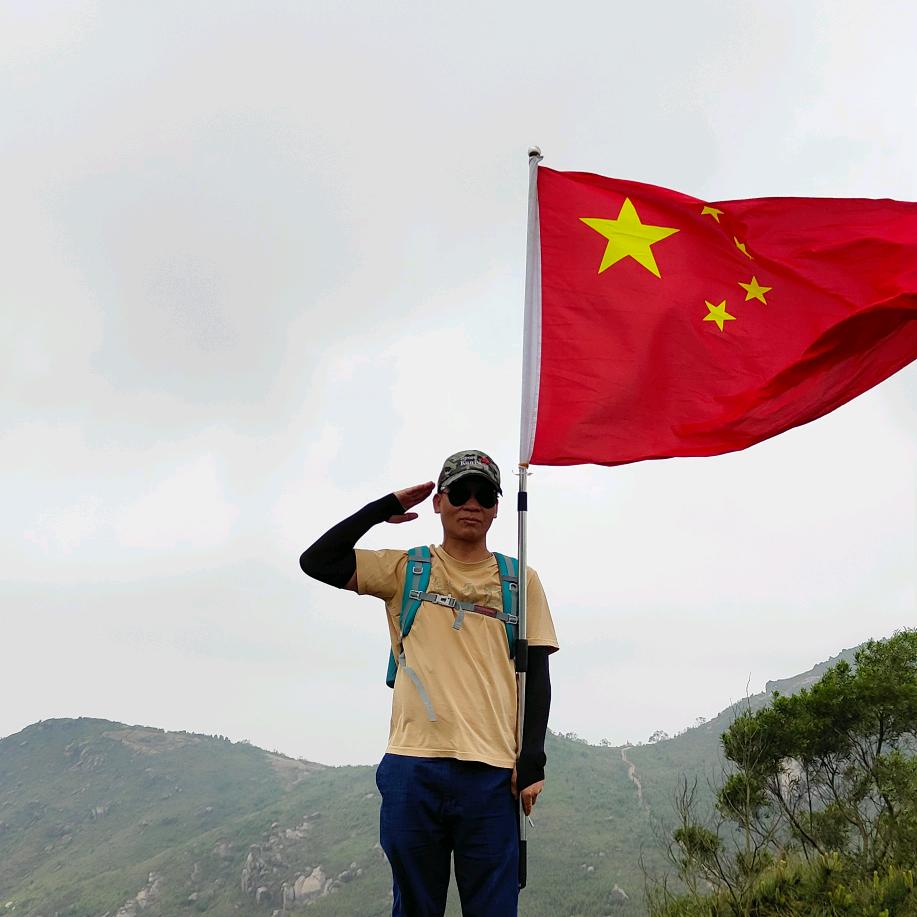 生于红旗下（李建国）